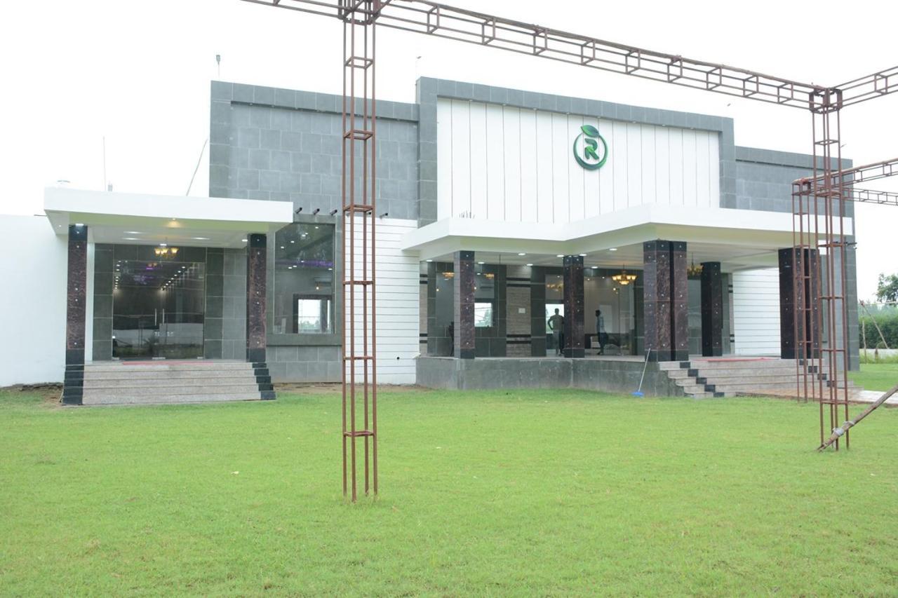 Royal Green Celebrate In Style Saharanpur Extérieur photo