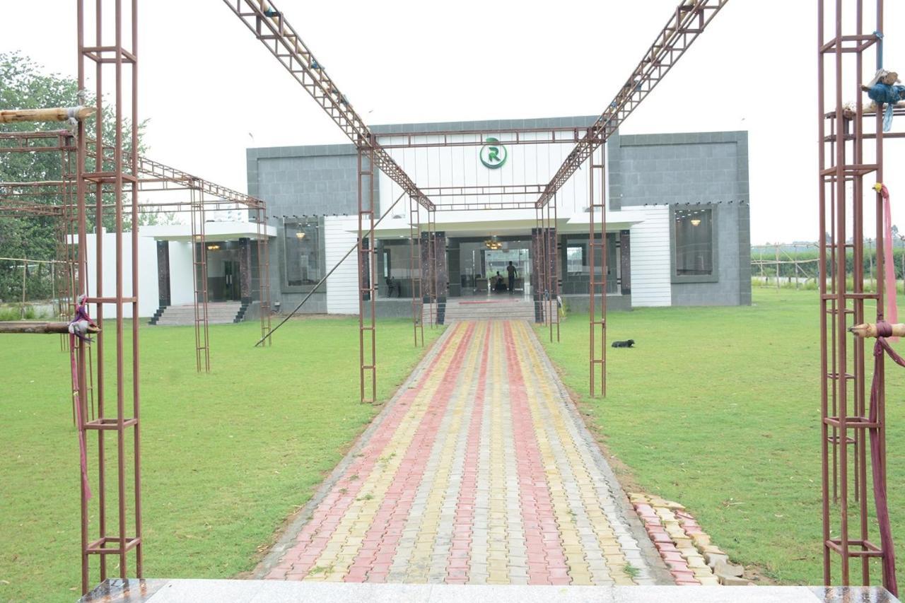 Royal Green Celebrate In Style Saharanpur Extérieur photo